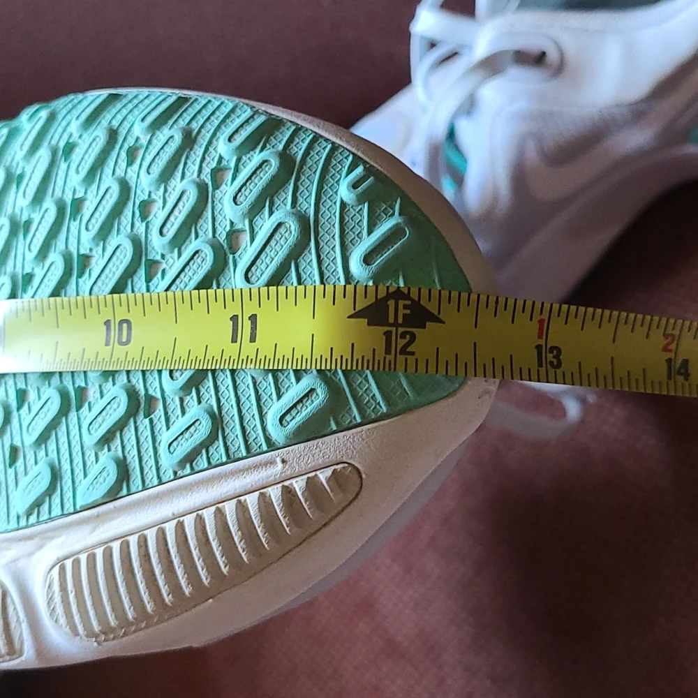 Nike Miler React Sneakers Sz 9.5 White/Mint Women's